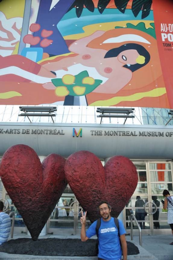 Paz e amor no Museu de Belas Artes de Montreal, no Canadá